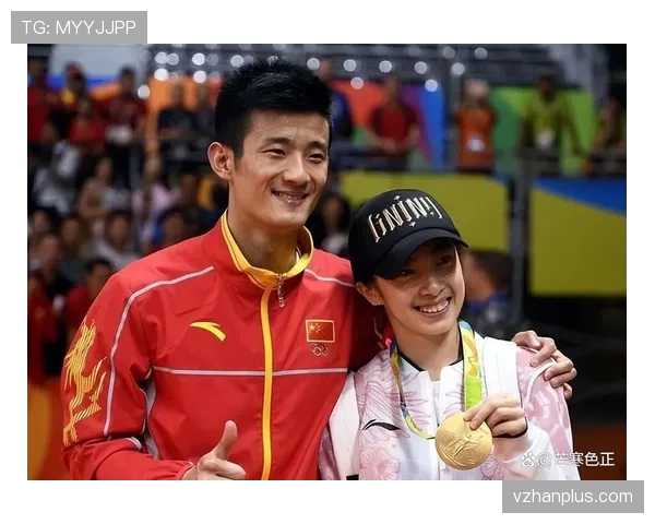 谌龙退役后在家带娃,老婆王适娴晒照:这反差谁信他拿过奥运金牌?