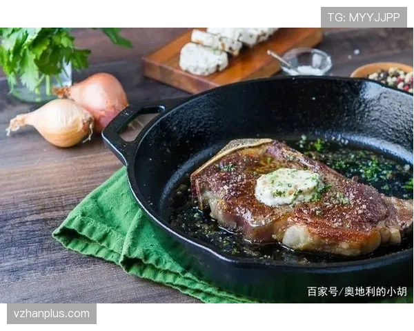 阿尔瓦雷斯训练完直接去超市抢打折牛排，这反差谁懂